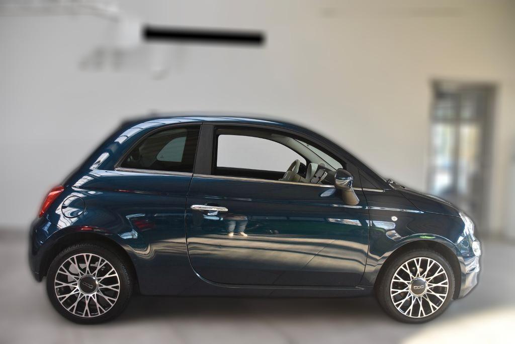 Fiat 500 HYB Dolcevita Navi Klimaauto Tempo Pano PDC